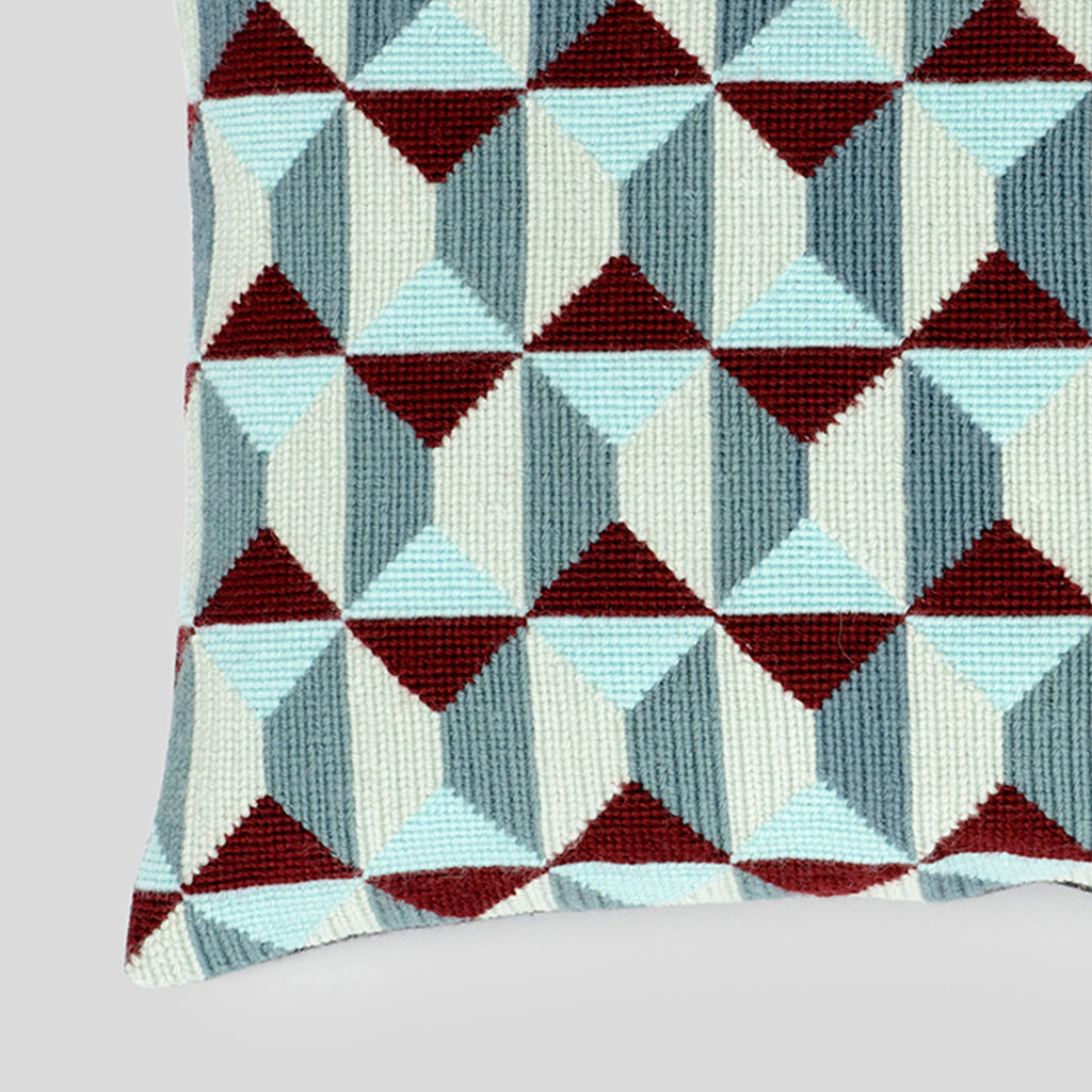 OPSKRIFT: Bredholm Broderi Pude
