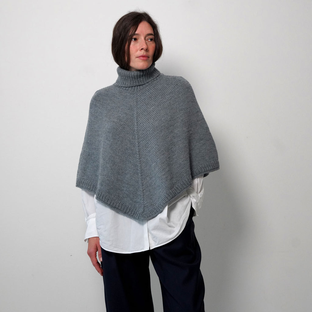 KIT: Enholmen Strik Poncho