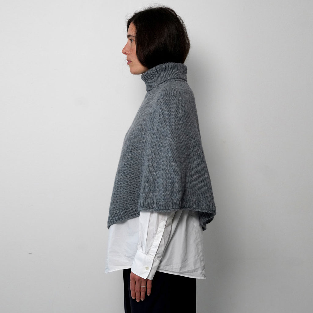 OPSKRIFT: Enholmen Strik Poncho