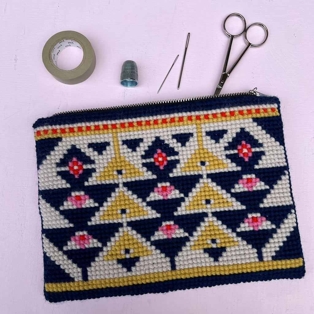 OPSKRIFT: Khortytsia Broderi Clutch