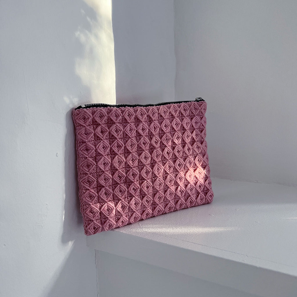 OPSKRIFT: Glænø Broderi Clutch